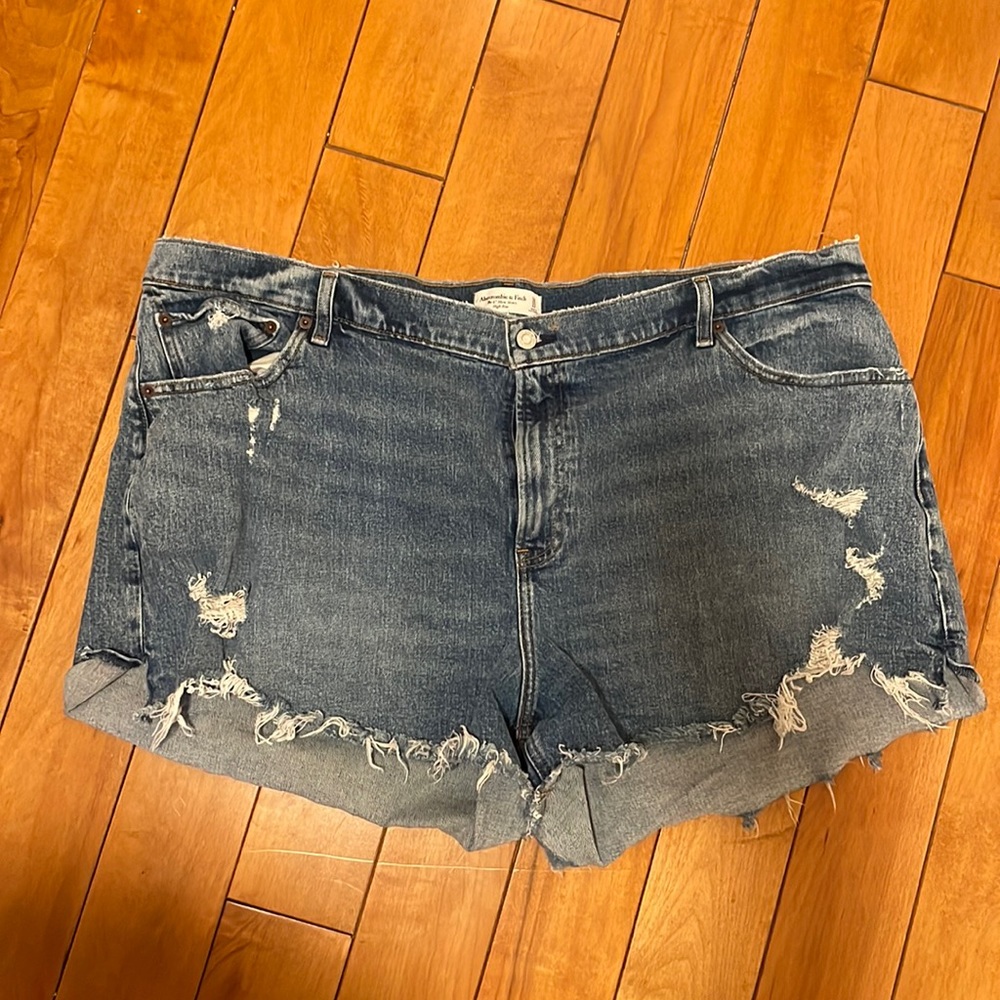 Abercrombie & Fitch curve love jean shorts PLUS SIZE